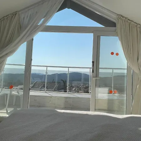 Diamond Villa's *
