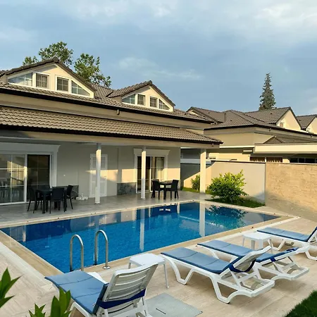 Villa Diamond B1 Blok Ikiz Ortak Havuzlu Kemer